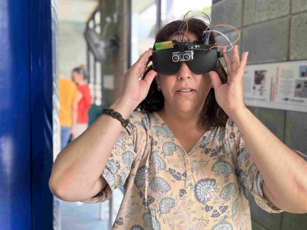 Gafas para ciegos con alerta de proximidad