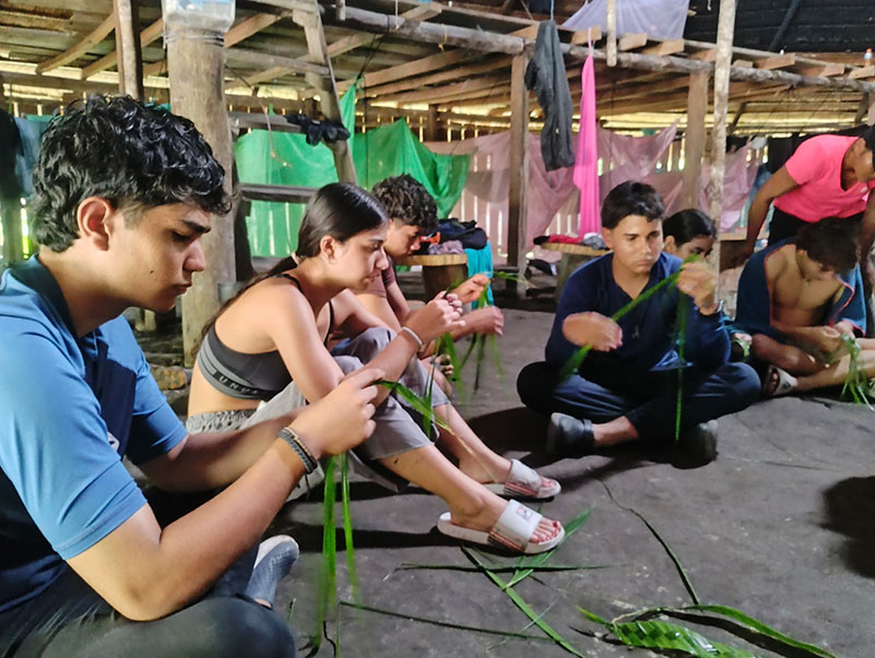 los estudiantes en las salidas pedagógicas del amazonas